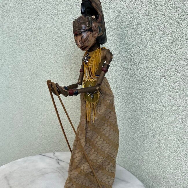 Lele-wayang-indonesia-antikvarine-vaidybai204.jpg