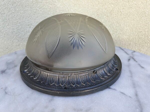 Šviestuvas, lempa antikvarinis, raižytu stiklu, Art Deco stiliaus. Kaina 113