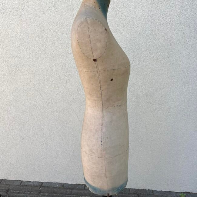 Manekenas20moteriskas20antikvarinis20Belgija206.jpg Manekenas20moteriskas20antikvarinis20Belgija206.jpg