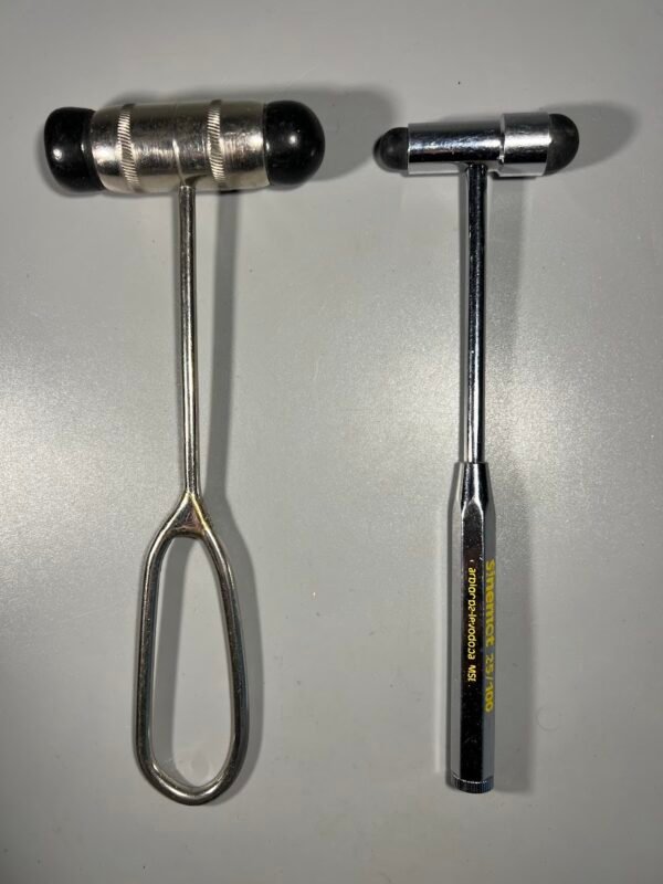 Neurologo, regleksinis, neuroliginis plaktukas medicininis, vintažinis, originalus. 2 vnt. Kaina po 28