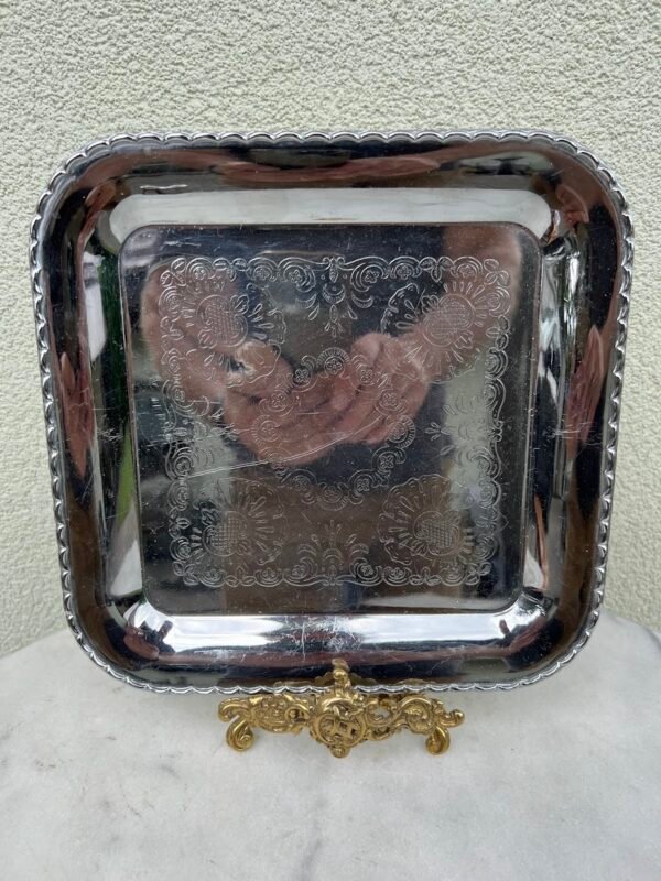 Padėklas serviravimo keturkampis, vintažinis. Kaina 18