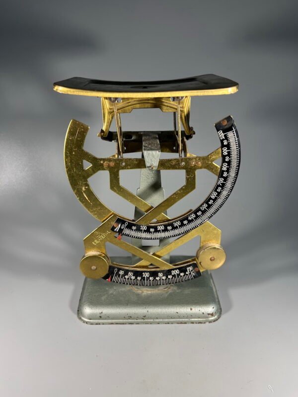 Svarstyklės pašto antikvarinės. Bilateral. Kaina 38