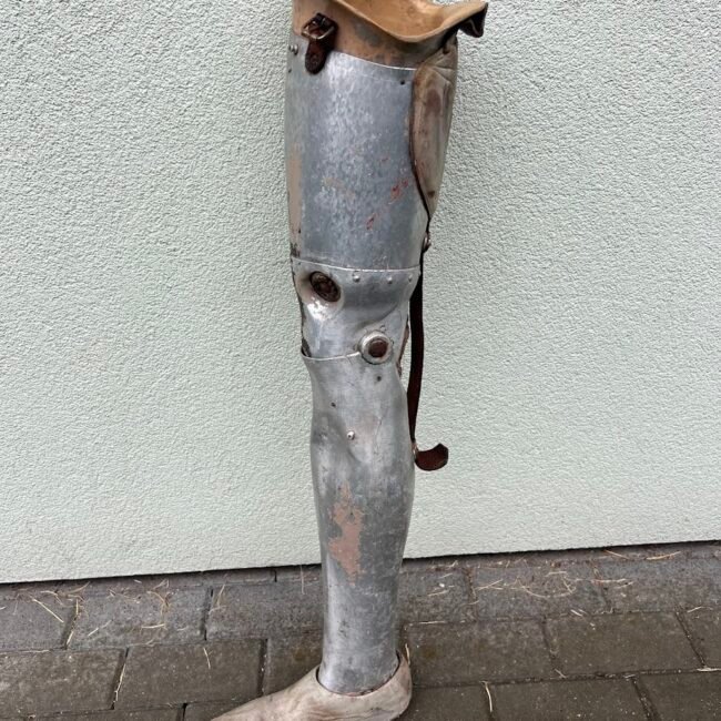 Protezas-kojos2C20antikvbarinis-aliuminis-isskirtinis201.jpg