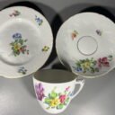 Puodelis-su-dviem-lC497kstutC497m-trio-porcelianiniai-antikvariniai-Bing-Grondahl-Saxon20Flower-Danija204.jpg