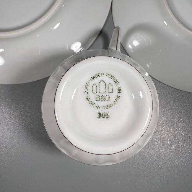 Puodelis-su-dviem-lekstutem-20Bing-Grondahl-Hartmann-dizaino20206.jpg Puodelis-su-dviem-lekstutem-20Bing-Grondahl-Hartmann-dizaino20206.jpg