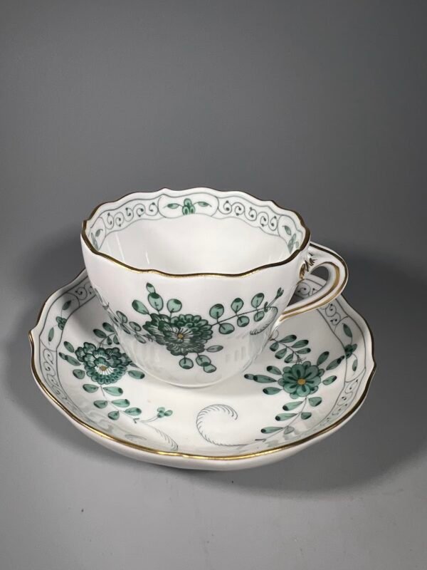 Puodelis su lėkštute Meissen porcelianiniai, espresso, Indianische Blumen rašto. Talpa 90 ml. 4 vnt. Kaina po 87