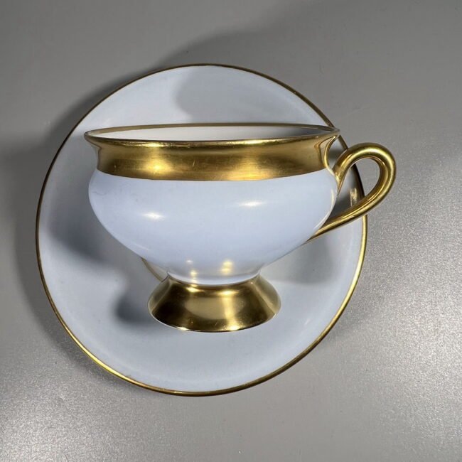 Puodelis-su-lekstute-porcelianiniai-Kjobenhavns-Porcellains-Maleri-KPM-melynas202.jpg Puodelis-su-lekstute-porcelianiniai-Kjobenhavns-Porcellains-Maleri-KPM-melynas202.jpg