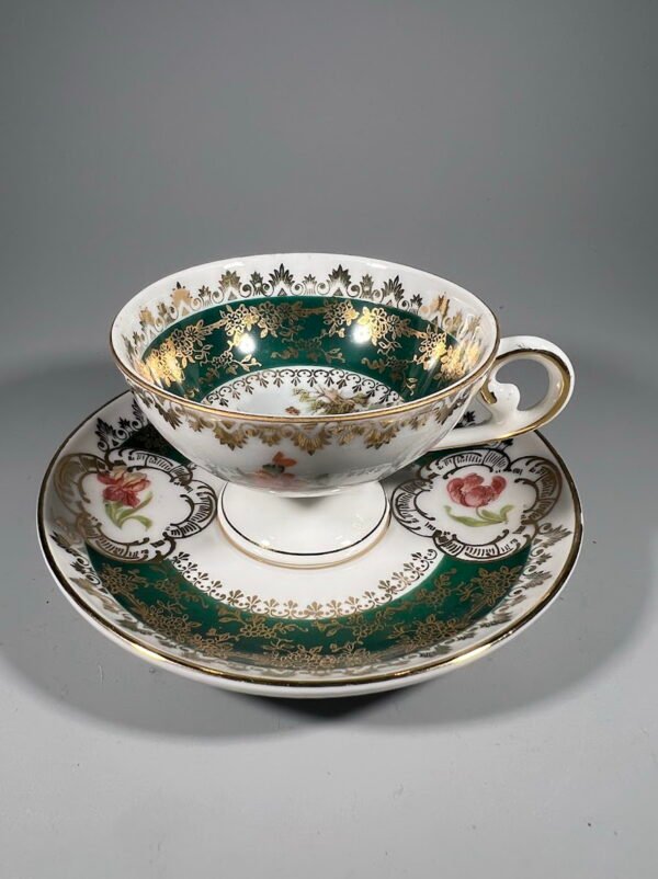 Puodelis su lėkštute porcelianinis, antikvarinis. Oscar Schlegelmilch. Vokietija. 60 ml, espresso. Kaina 18