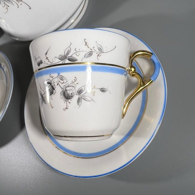 Puodelis-su20lekstute20CT-porcelianinis204.jpg