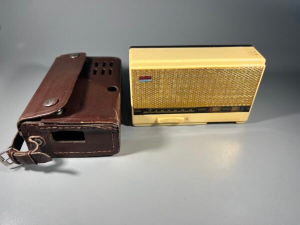 Radija Planeta (rus. Планета), sovietinis, tarybinių laikų, Kijevo gamykla Radiopribor. 1964 m. Kaina 23