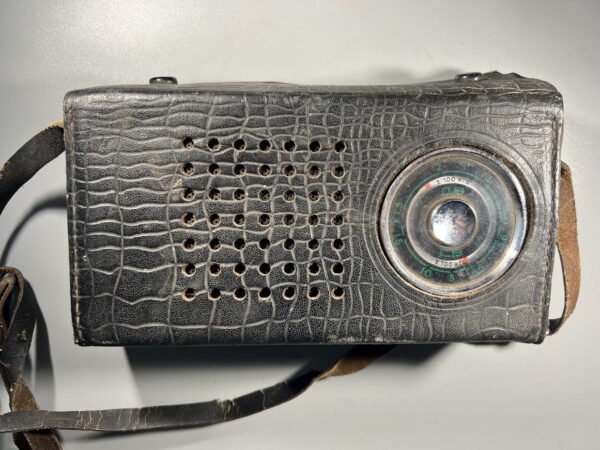 Radija nešiojama SELGA sovietinė, tarybinių laikų. 1970 m. Netikrinta. Kaina 12