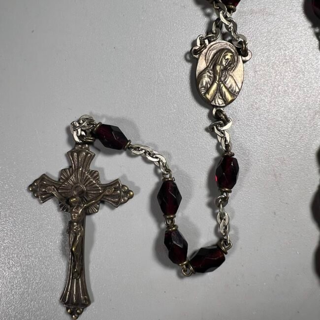 Rozancius-rozinis-antikvarinis-tamsus202.jpg Rozancius-rozinis-antikvarinis-tamsus202.jpg