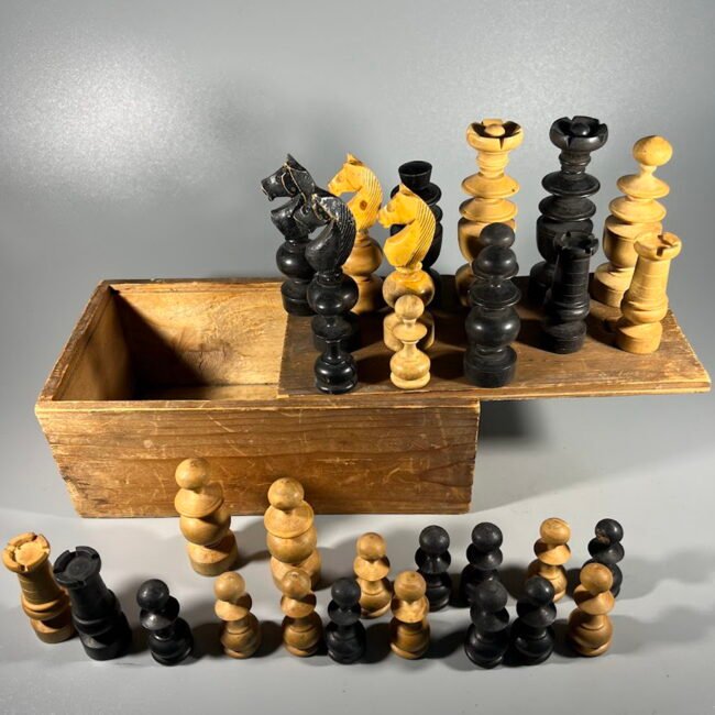 Sachmatai-mediniai-antikvariniai-dezuteje202.jpg Sachmatai-mediniai-antikvariniai-dezuteje202.jpg