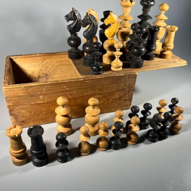 Sachmatai-mediniai-antikvariniai-dezuteje204.jpg Sachmatai-mediniai-antikvariniai-dezuteje204.jpg