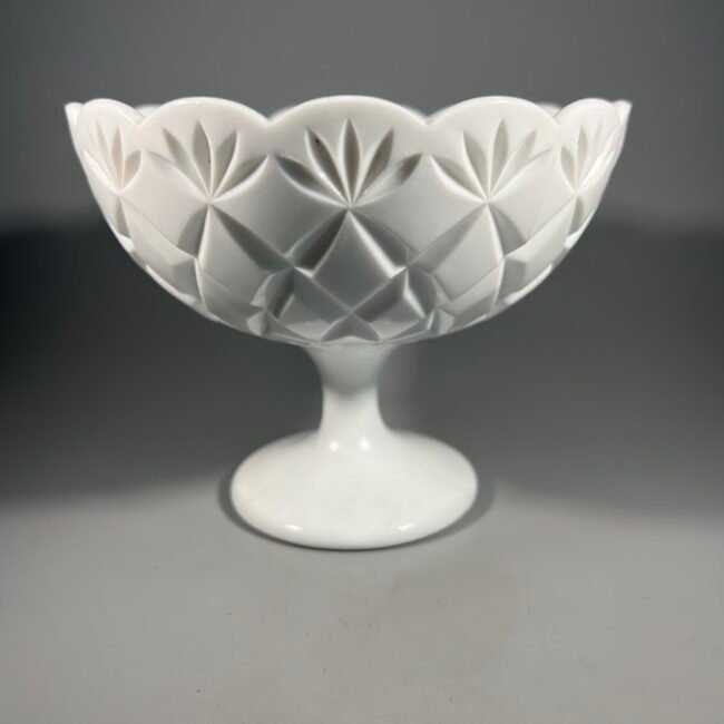 SaldaininC497-pieno-stiklo-milk-glass201.jpg