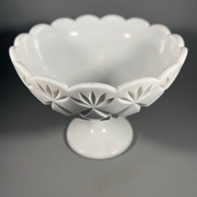 SaldaininC497-pieno-stiklo-milk-glass202.jpg