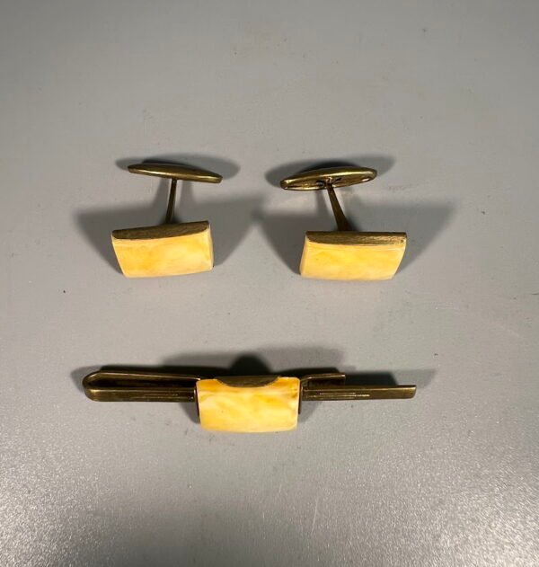 Sąsagos ir kaklaraiščio laikiklis vintažinis, sovietinės, tarybinių laikų. 1970 m. Kaina 13