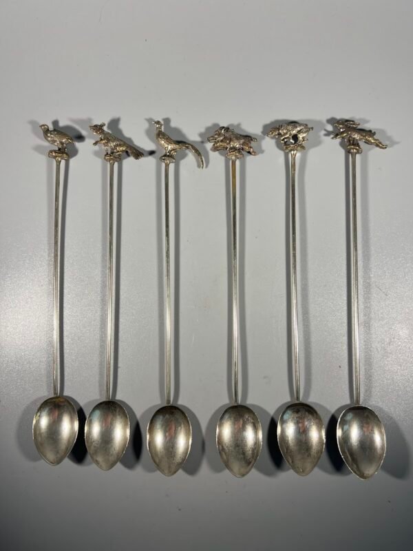 Šaukšteliai su žvėrelių, gyvūnų figūrėlėmis (putpelė, lapė, fazanas, šernas, šuo, kiškis), antikvariniai, itališki. 6 vnt. Kaina po 6, perkant visus 30