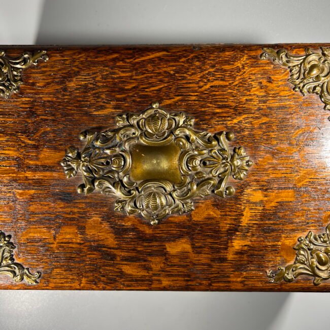 Skrynele-antikvarine-medine-puosta-metalu203.jpg Skrynele-antikvarine-medine-puosta-metalu203.jpg