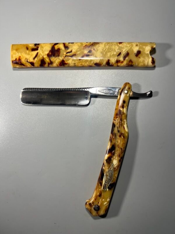 Skustuvas antikvarinis originaliame dėkle MoDoSo, Solingen, Vokietija. 1930-1940 m. Kaina 108