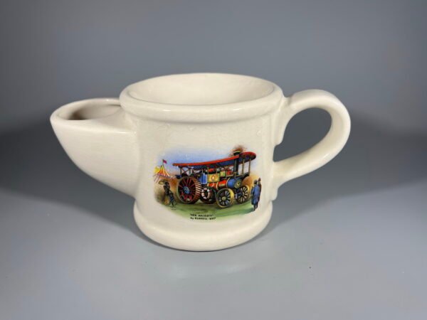 Skutimosi puodelis, skirtas šlapiam skutimuisi, glazūruotas, antikvarinis. Her Majesty by Burrell 1897. Wade. England. Kaina 28