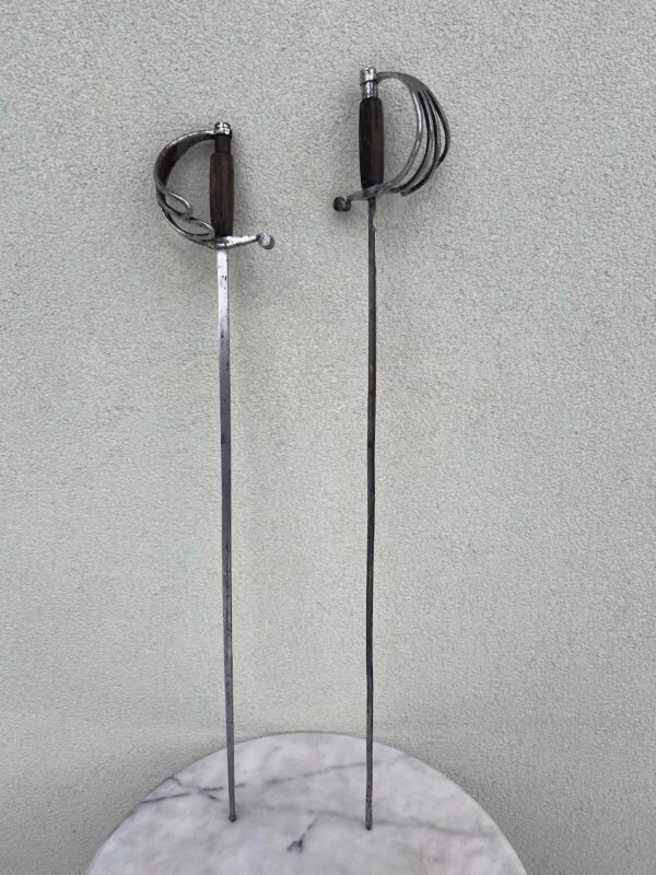 Rapyra, rapyros, fechtavimosi folijos, treniruočių špaga, špagos. 2 vnt. Kaina 78 ir 88