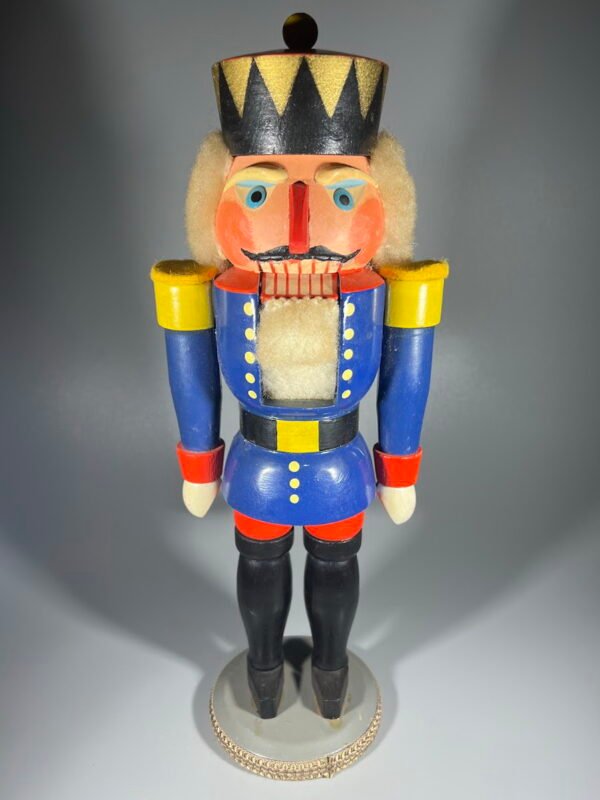 Spragtukas, Nutcracer - riešutų gliaudyklė, Kalėdinis atributas, medinis, vintažinis, Pagaminta Rytų Vokietijoje (DDR). Kaina 66