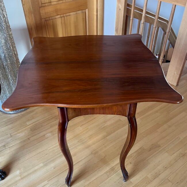 Stalas-konsolC497-20loC5A1imC5B3-staliukas-iC5A1skleidC5BEiamas-antikvar208.jpg Stalas-konsolC497-20loC5A1imC5B3-staliukas-iC5A1skleidC5BEiamas-antikvar208.jpg