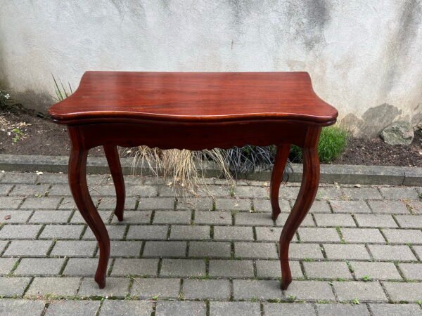 Stalas konsolė, raudonmedžio, žaidimų, lošimų staliukas atlenkiamas, antikvarinis, tvirtas. Kaina 168