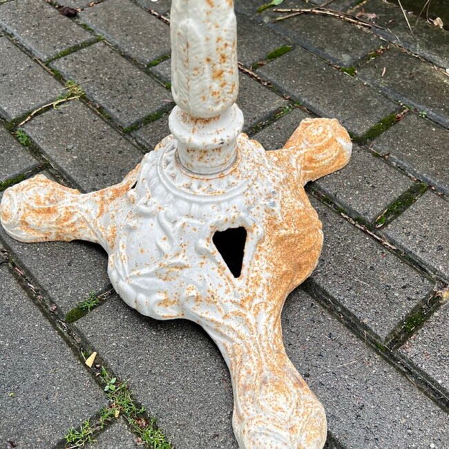 Stalo-koja-ketaus-spizine-vokiska204.jpg Stalo-koja-ketaus-spizine-vokiska204.jpg