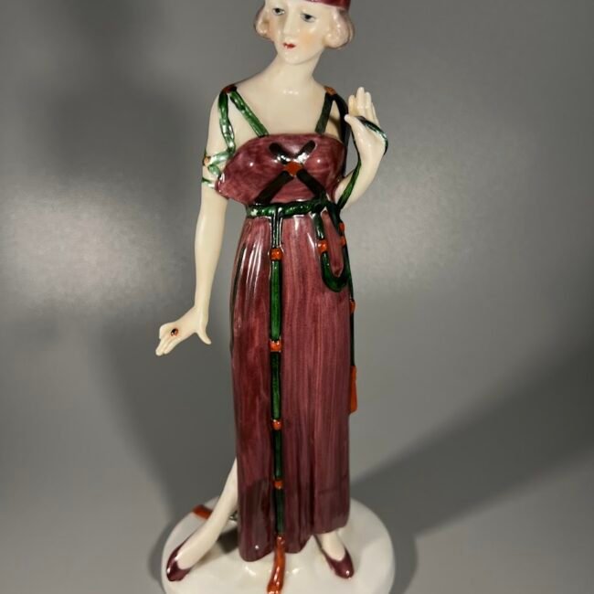Statulele-Art-Deco-stiliaus-Flapper-girl201.jpg