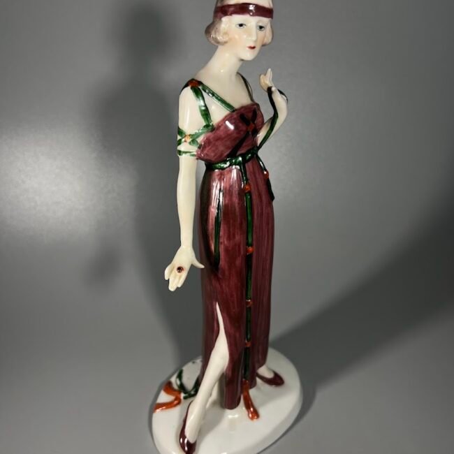 Statulele-Art-Deco-stiliaus-Flapper-girl202.jpg