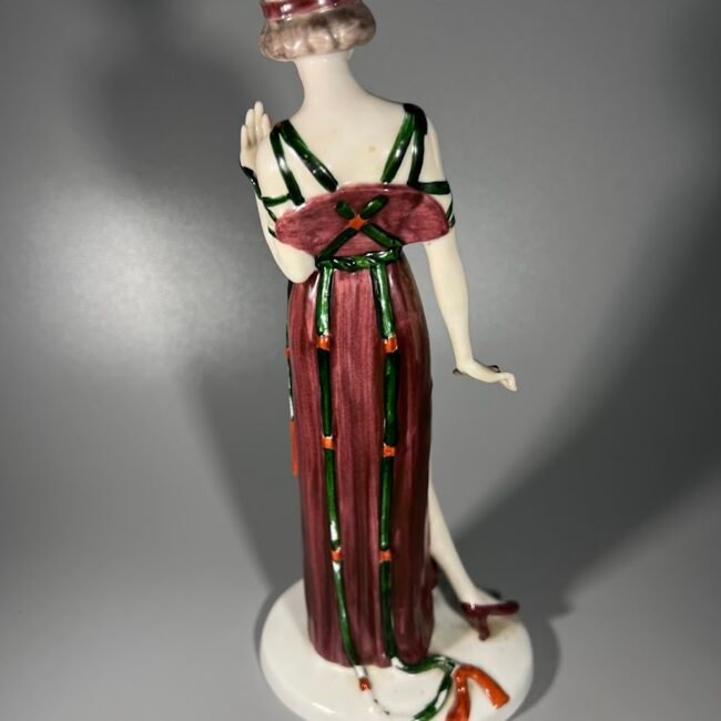 Statulele-Art-Deco-stiliaus-Flapper-girl204.jpg
