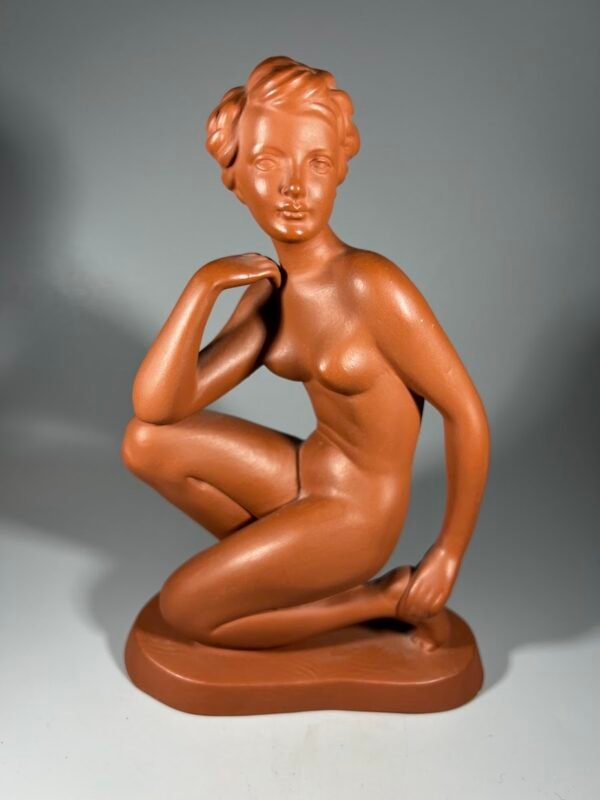 Statulėlė Nuoga moteris, terakota. Austria, Fink Gmundner Ceramics. 1950 - 1960 m. Kaina 78