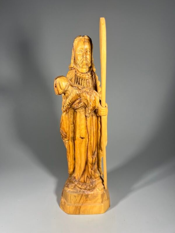 Statulėlė drožinėta alyvmedžio Jėzaus Gerojo Ganytojo figūrėlė. Kaina 23