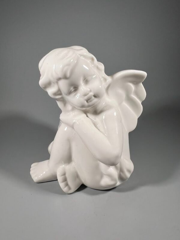 Statulėlė Angelas, angeliukas porcelianinis, vintažinis. Kaina 23