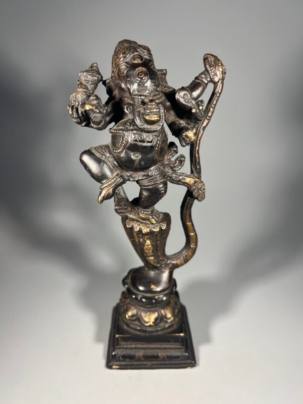 Statulėlė bronzinė Dramblys, Ganeša šokanti ant kobros. Svoris 1,1 kg. Kaina 73