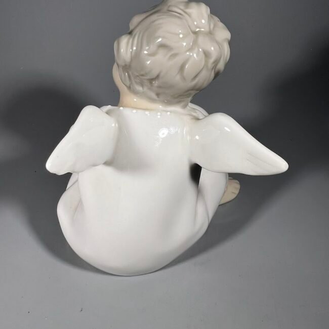 Statulele-mastantis-angelas-lladro205.jpg
