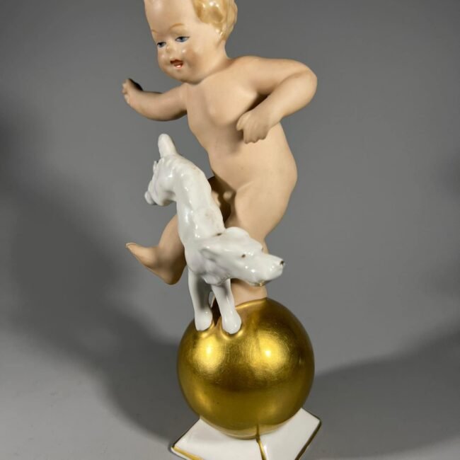 Statulele-porcelianine-Berniukas-Putti-su20C5A1unimi-Bavaria204.jpg
