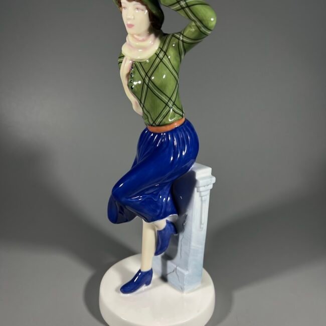 Statulele-porcelianine-Royal-Doulton-Theresa202.jpg