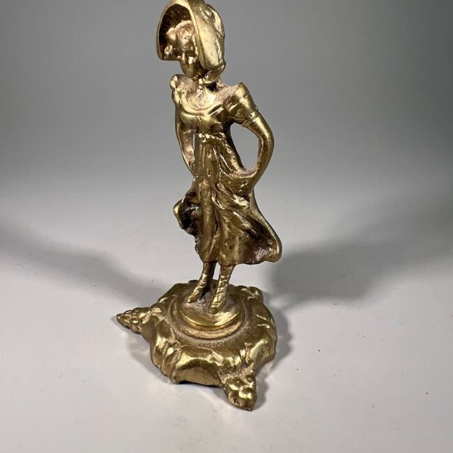 Statulele-zalvarine-dama-stovi201020cm.201.jpg
