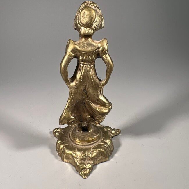 Statulele-zalvarine-dama-stovi201020cm.204.jpg
