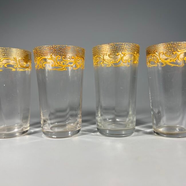 Stiklines-auksuotu-virsum-vintazines202.jpg Stiklines-auksuotu-virsum-vintazines202.jpg