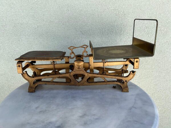 Svarstyklės Lindells antikvarinės ketaus, špižinės, švediškos. 10 kg. Neveikia. Kaina 53