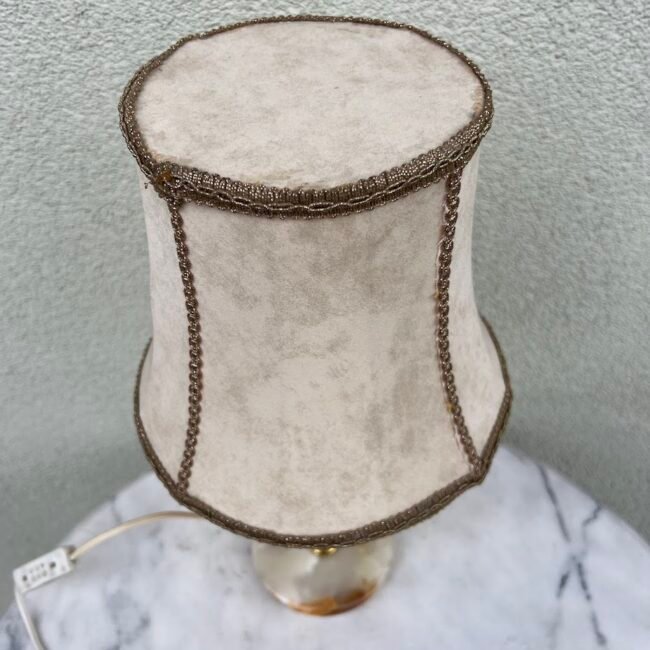 Sviestuvas-pastatomas-staline-lempa-onikso-pagrindu206.jpg