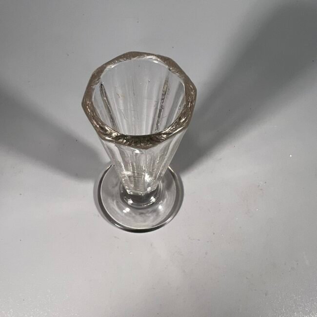 Taurele-Lafitnik-2020ml.20920cm.20press-glass203.jpg