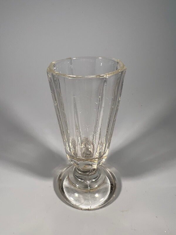 Taurelė, stikliukas, lafitnik, antikvarinis. Kaina 34