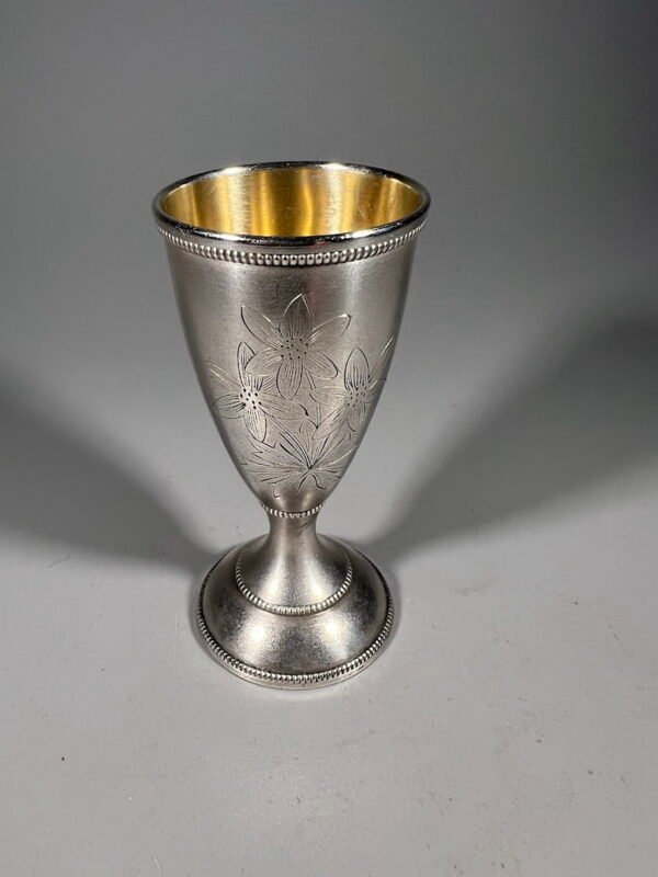 Taurelė sidabrinė, tarybinė. Praba 875. Talpa 30 ml. Kaina 73