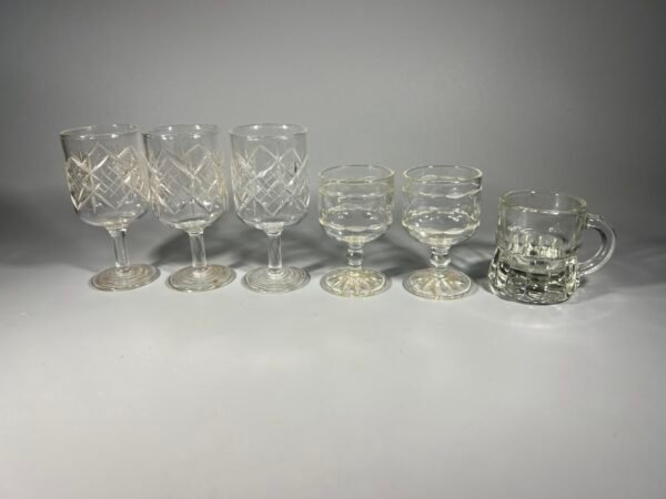 Taurelės, stikliukai krištolinės, vintažinės. Kaina po 4