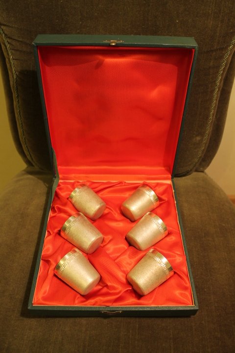 Taurelės, dengtos storu sidabro sluoksniu. Tarybinių laikų, originalioje dėžutėje, 6 vnt. Kaina 63